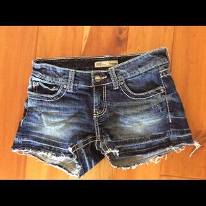 BKE Shorts - BKE denim Sabrina denim shorts size 27 BKE Shorts - BKE denim Sabrina denim shorts size 27